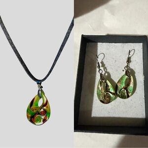 Murano Green and Gold Glass Pendant Necklace and Earring Set from Italy NIB